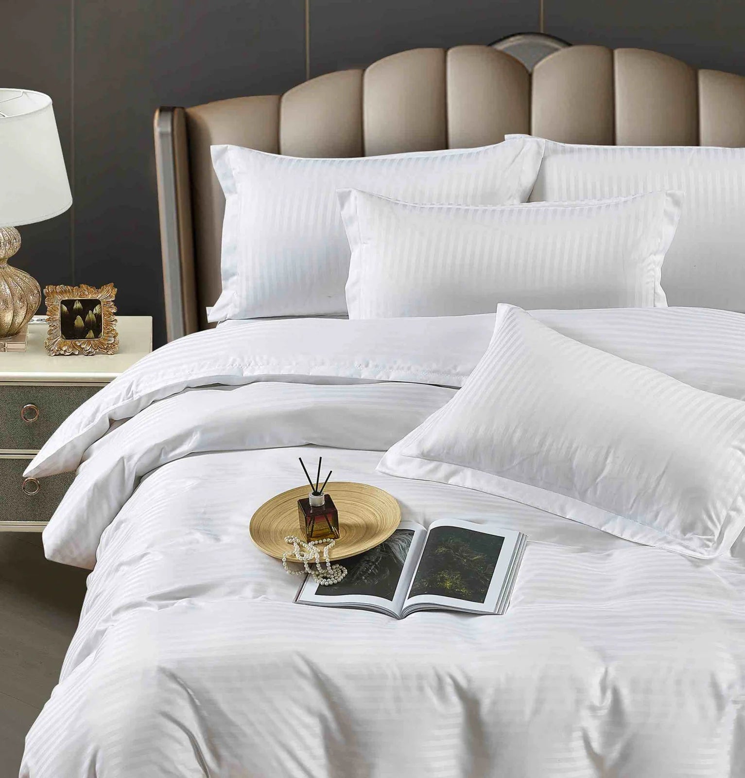 Lenjerie pat dublu, damasc finetat Deluxe, 6 piese, Alb